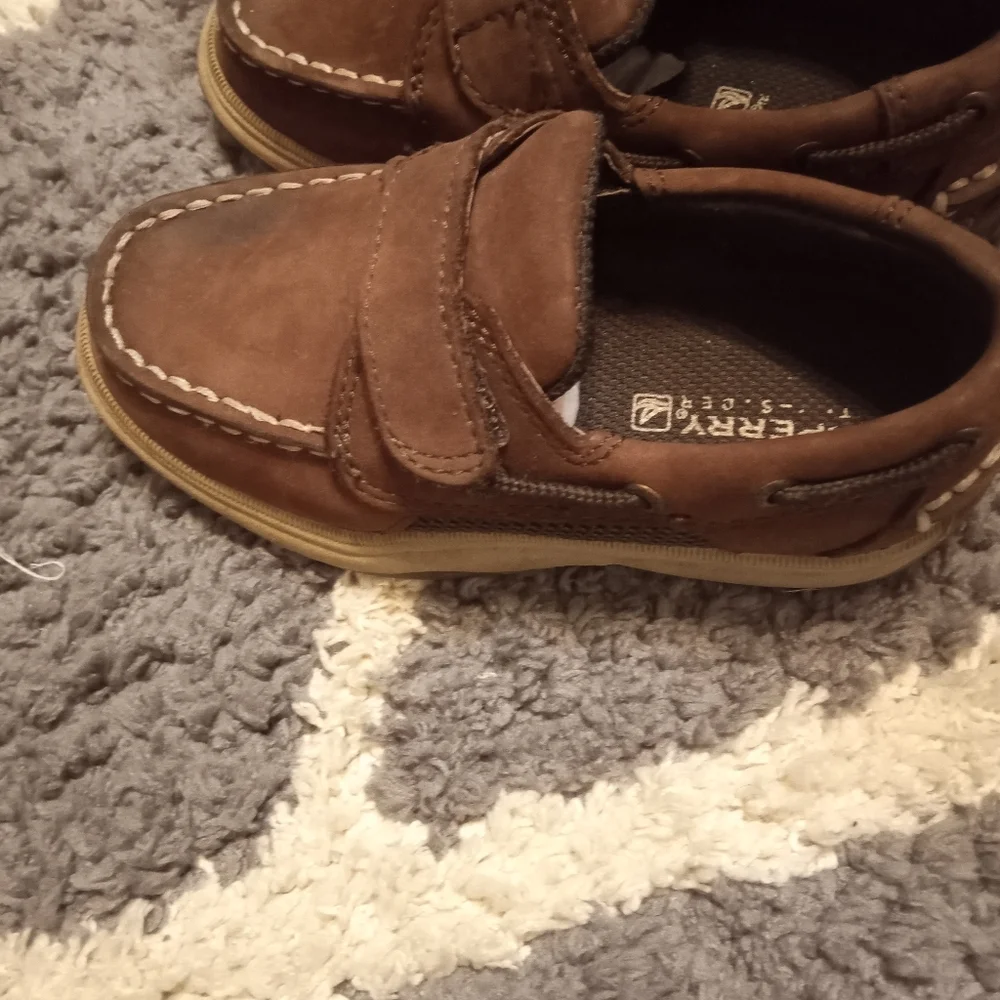 Sperry leather boat shoes Size 5M